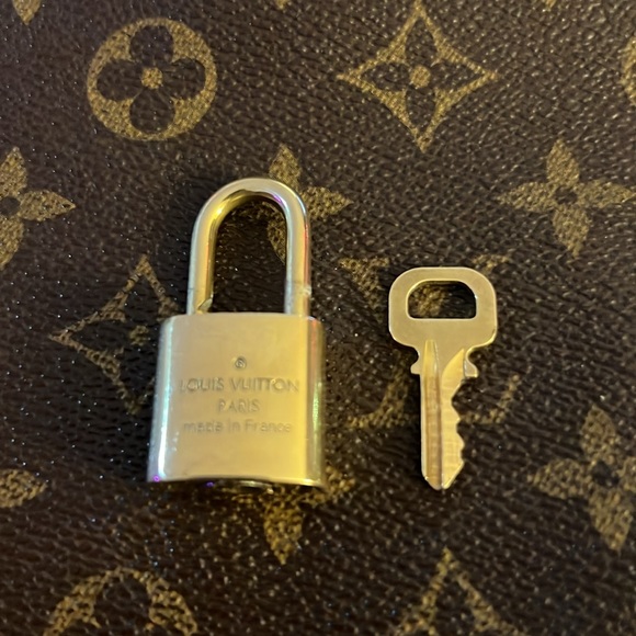 No 343 LV Padlock set with one key - Picture 7 of 9